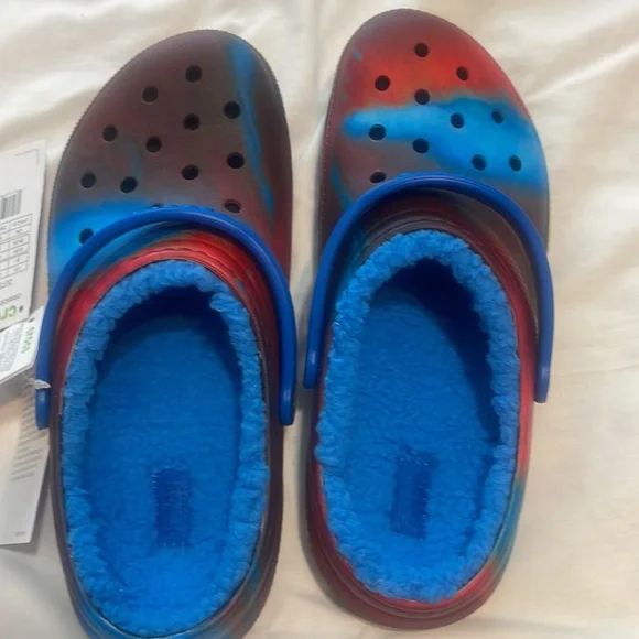 Blue and red linen crocs - Picture 2 of 3